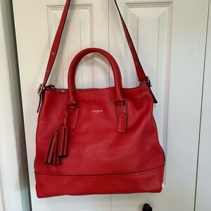 Coach large bag with zip and shoulder strap